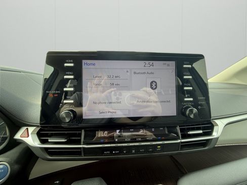 Used 2022 Toyota Sienna LE image 15