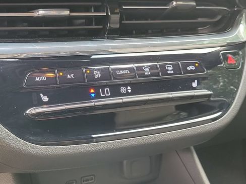 Used 2025 Buick Envista Avenir FWD image 25