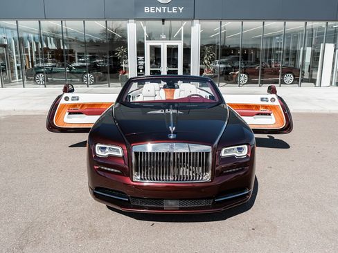 Used 2016 Rolls-Royce Dawn image 21