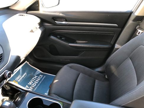 Used 2021 Nissan Altima 2.5 SV image 19