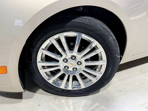 Used 2011 Chevrolet Cruze Eco image 2