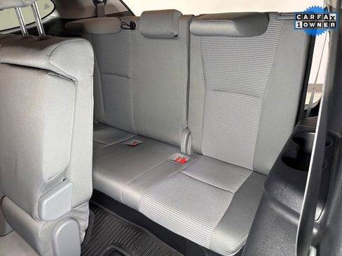 Used 2020 Toyota Highlander LE image 26
