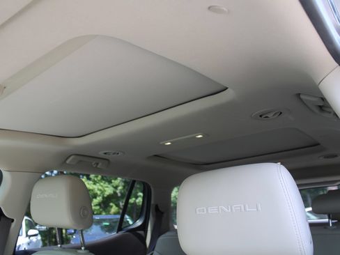 Used 2019 GMC Acadia Denali w/ Technology Package FWD image 68
