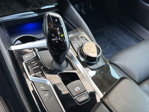 Used 2019 BMW M550i xDrive w/ Premium Package AWD/4WD image 19