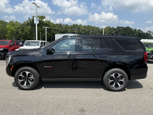 Used 2026 GMC Yukon AT4 w/ AT4 Premium Package AWD/4WD image 7