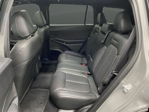 New 2026 Jeep Cherokee Overland w/ Trailer Tow Group image 32