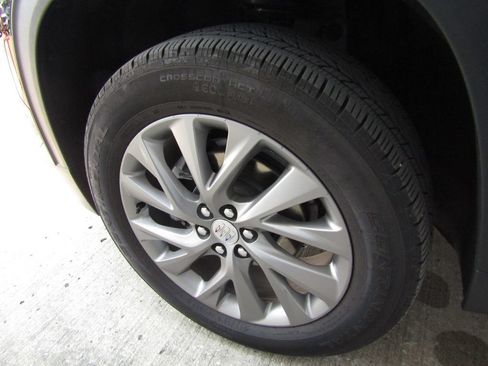 Used 2026 Buick Enclave Preferred AWD/4WD image 33