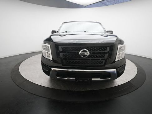 Used 2024 Nissan Titan SV w/ SV Convenience Package AWD/4WD image 11