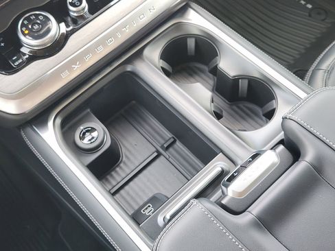 New 2026 Ford Expedition Platinum AWD/4WD image 19