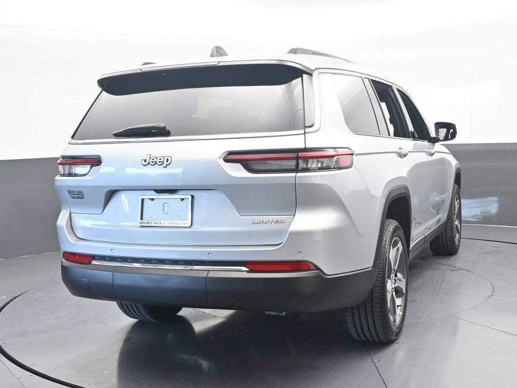 Used 2025 Jeep Grand Cherokee L Limited RWD image 5
