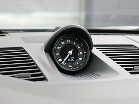 Certified 2025 Porsche 911 Carrera RWD image 19