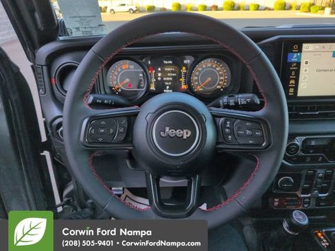 Used 2024 Jeep Wrangler Unlimited Rubicon AWD/4WD image 14