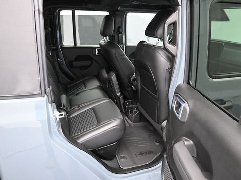 New 2026 Jeep Gladiator Sport image 25