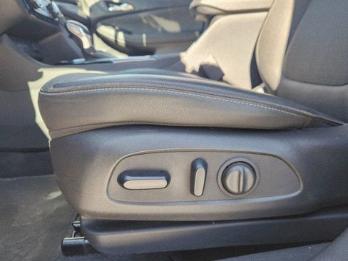 Used 2023 Buick Encore GX Select w/ Sport Touring Package image 33