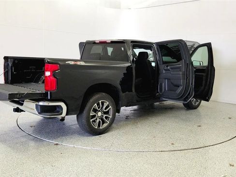 Used 2023 Chevrolet Silverado 1500 LT image 12