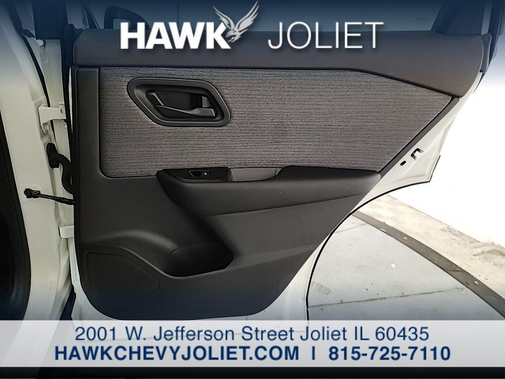 Used 2023 Nissan Rogue S FWD image 19