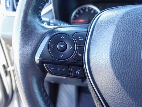 Certified 2020 Toyota RAV4 XLE w/ Convenience Package image 18