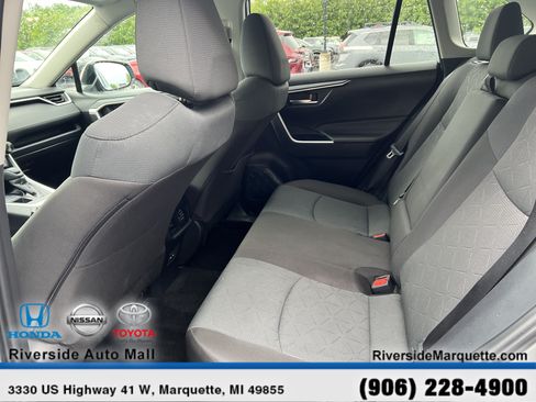 Used 2025 Toyota RAV4 XLE AWD/4WD image 24