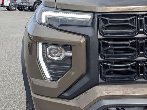 Used 2025 GMC Canyon Elevation w/ Convenience Package image 10