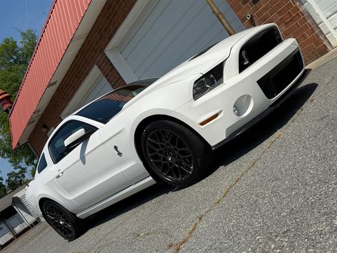 Used 2013 Ford Mustang Shelby GT500 image 23