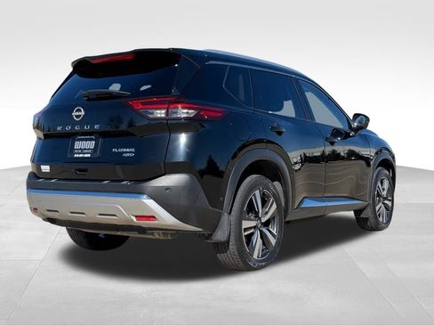 Used 2023 Nissan Rogue Platinum w/ Platinum Premium Package image 2