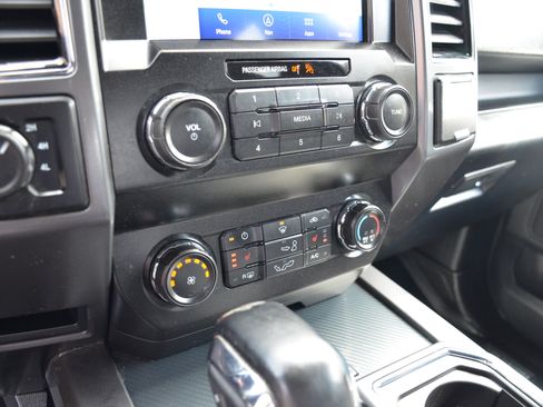 Used 2019 Ford F150 XLT w/ Equipment Group 302A Luxury image 18