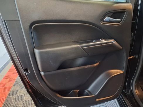 Used 2021 Chevrolet Colorado ZR2 w/ ZR2 Midnight Special Edition image 15