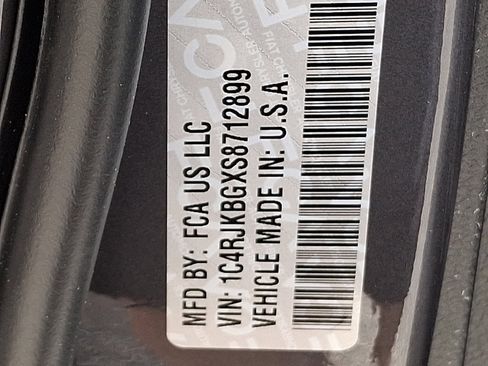 New 2025 Jeep Grand Cherokee L Limited image 17