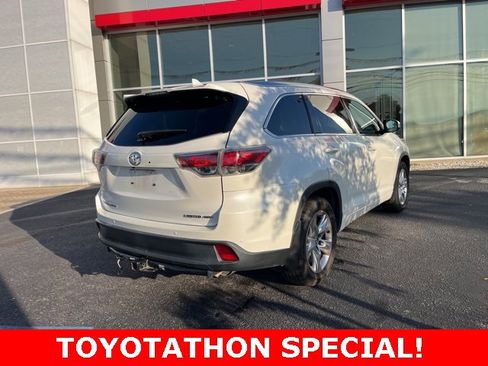 Used 2016 Toyota Highlander Limited Platinum image 3