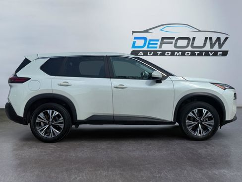 Used 2023 Nissan Rogue SV AWD/4WD image 2