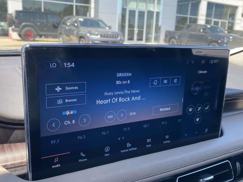 Used 2022 Lincoln Nautilus Reserve AWD/4WD image 54