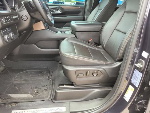 Used 2023 Chevrolet Tahoe High Country AWD/4WD image 16