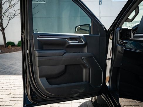 Used 2022 Chevrolet Silverado 1500 LT image 22