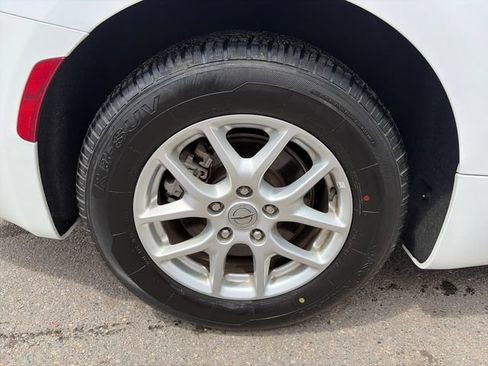 Used 2022 Chrysler Voyager LX FWD image 16