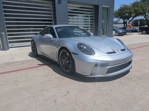 Used 2022 Porsche 911 GT3 RWD image 2