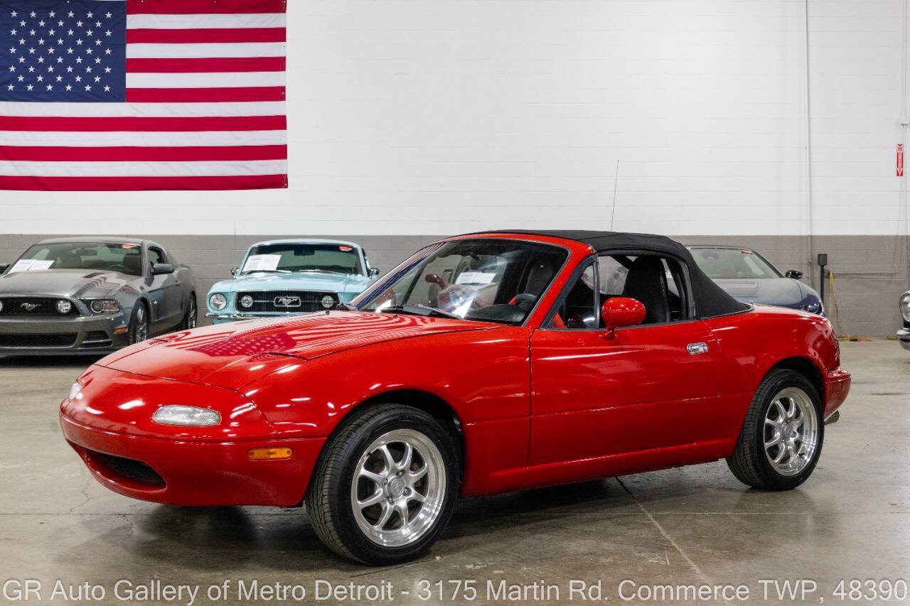 Used 1996 MAZDA MX-5 Miata RWD image 3