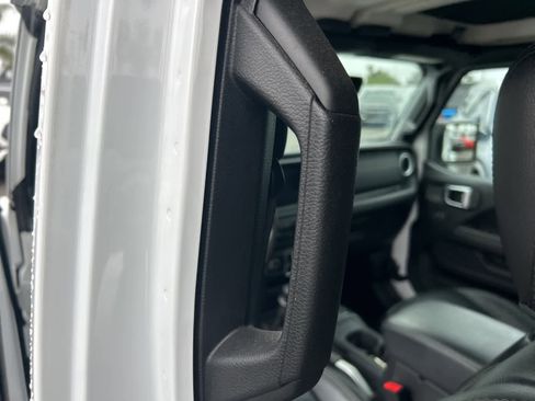 Used 2023 Jeep Wrangler Sahara w/ Cold Weather Group image 41