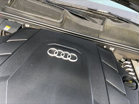 Used 2020 Audi Q7 3.0T Premium Plus AWD/4WD image 33