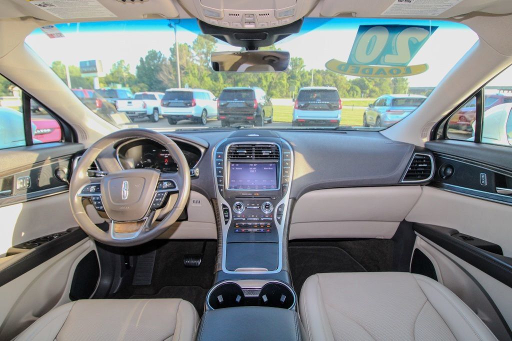 Used 2020 Lincoln Nautilus Reserve AWD/4WD image 11