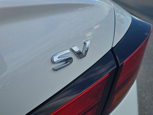 Used 2021 Nissan Altima 2.5 SV w/ SV Premium Package image 5