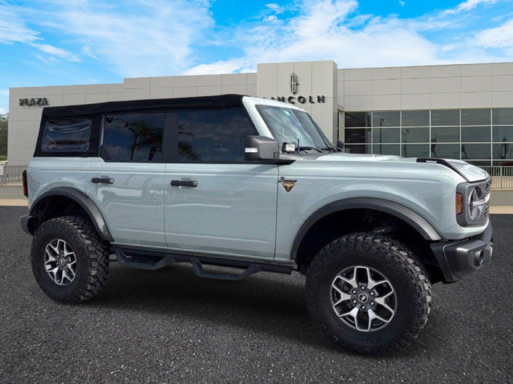 Used 2022 Ford Bronco Badlands AWD/4WD image 1