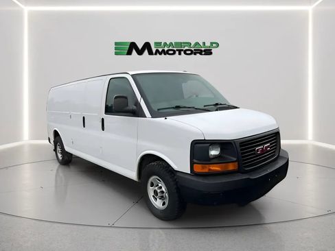 Used 2015 GMC Savana 3500 Extended RWD image 1