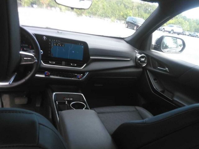 Used 2025 Chevrolet Equinox LT w/ Convenience Package II FWD image 18