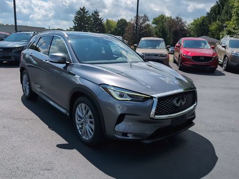 Used 2023 INFINITI QX50 Luxe AWD/4WD image 2