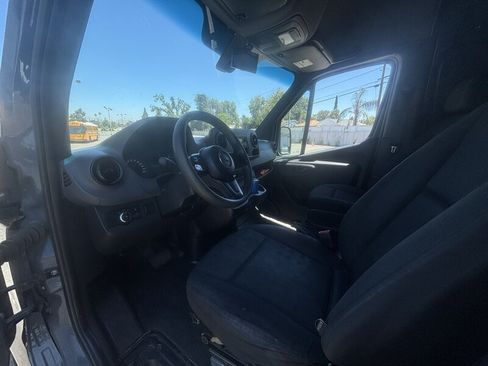 Used 2019 Mercedes-Benz Sprinter 170 image 10