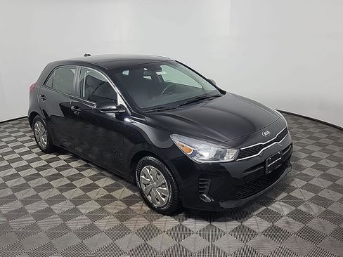 Used 2020 Kia Rio S image 2