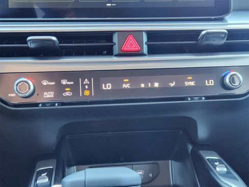 New 2026 Kia Sorento S w/ S Panoramic Sunroof Package image 16