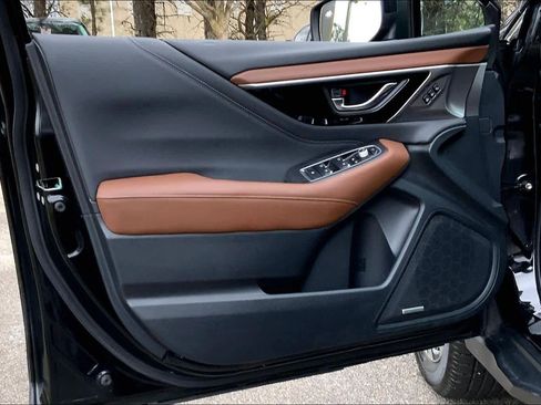 Used 2022 Subaru Outback Touring image 21