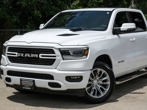 Used 2023 RAM 1500 Laramie AWD/4WD image 12
