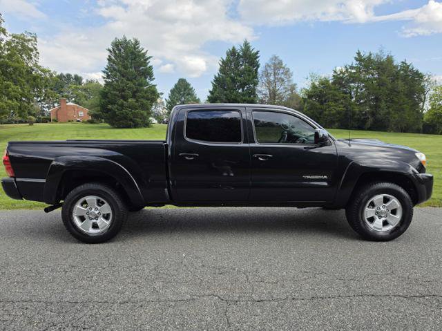 Used 2006 Toyota Tacoma PreRunner w/ TRD Sport Pkg #3 RWD image 5